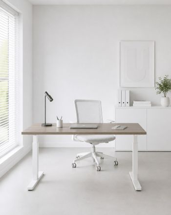 Oliver flex bureau in witte ruimte met neutrale look