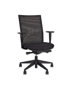 Zwarte ergonomische bureaustoel met mesh rugleuning