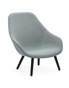 HAY stoel, fauteuil, blauwe stoel, zwarte poten, design stoel