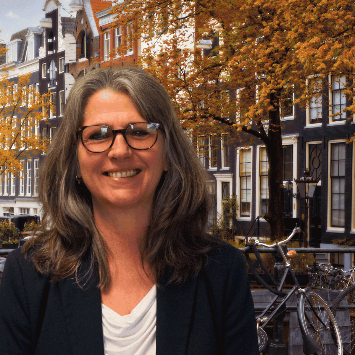 desko-team-hr-manager-sandra